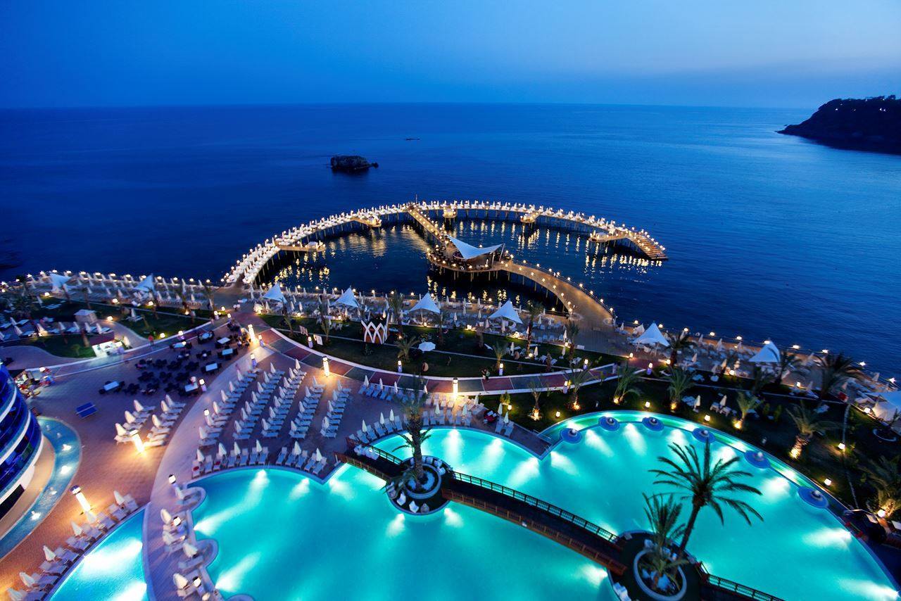 Buitenkant van Granada Luxury Hotel in Okurcalar, Turkije foto 1